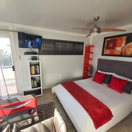 Atlantic Studio - Compact Unit With Sea Views Melkbosstrand Exterior foto
