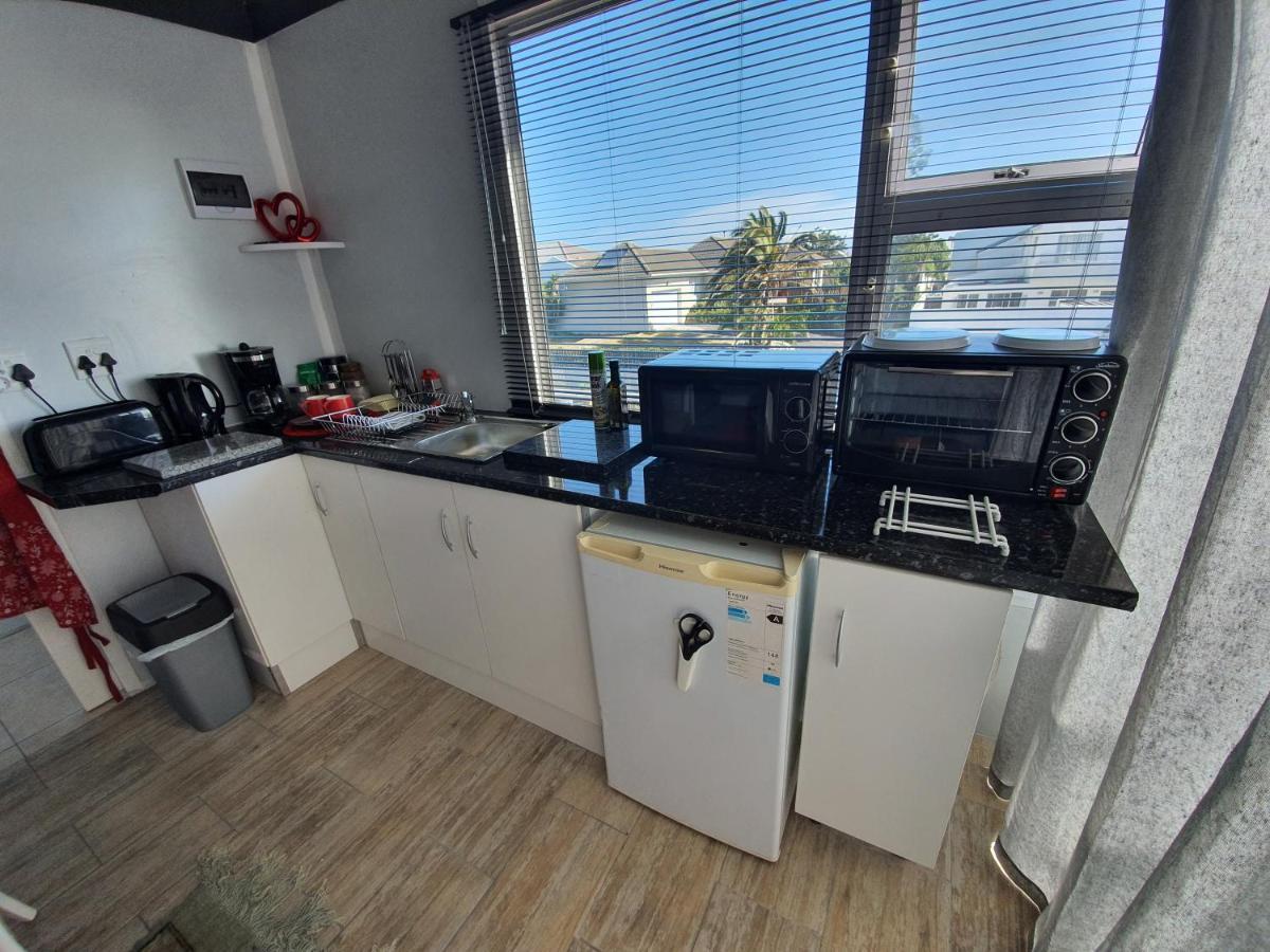 Atlantic Studio - Compact Unit With Sea Views Melkbosstrand Exterior foto